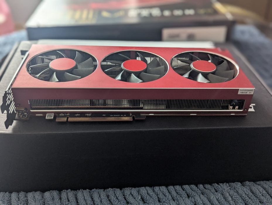 Відеокарта AMD Radeon VII 16GB HBM2 50th Anniversary Edition обслугована в сервісному центрі Honeywell PTM7950 (24.03.2026 за 2000 грн)