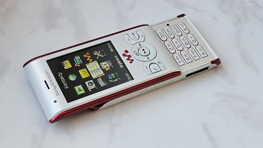 Sony Ericsson W595 Walkman. Piekny