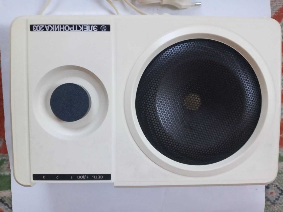 Продаю радиоприемник "Электроника ПТ-203"
