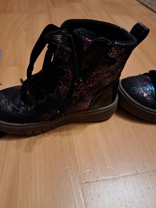 Sprzedam buty dla dziewczynki