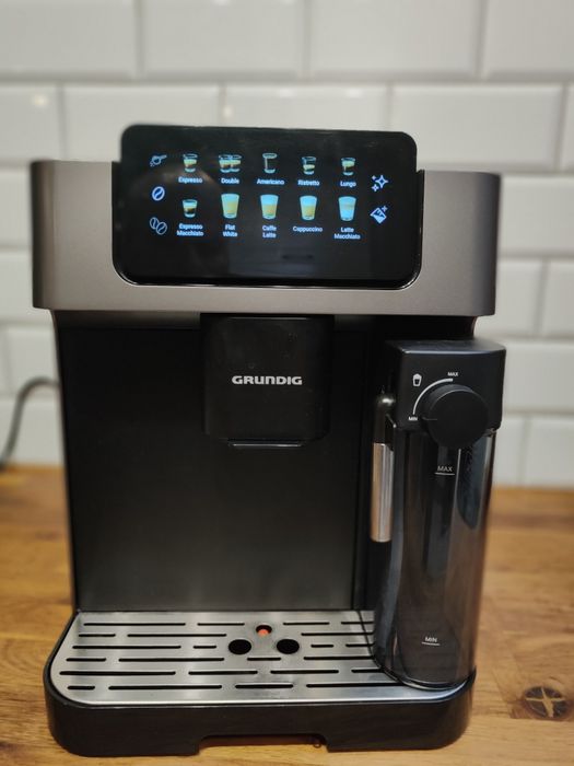 Ekspres ciśnieniowy Grundig KVA 7230