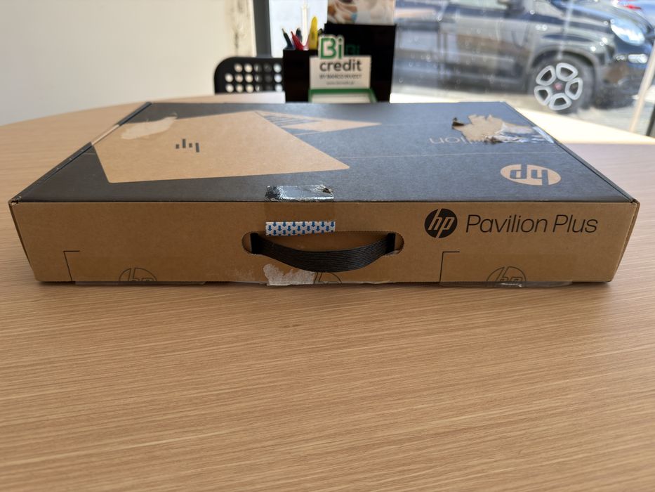 Vendo, portatil HP só com 10 meses de uso e com factura de compra Worten