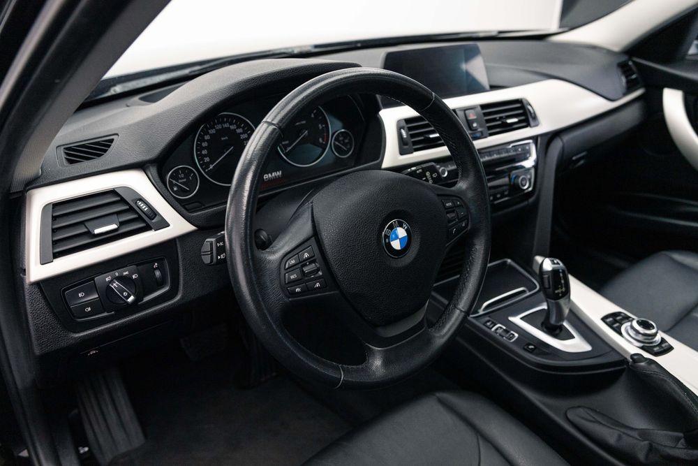 BMW 320 d Auto | Ano 2017