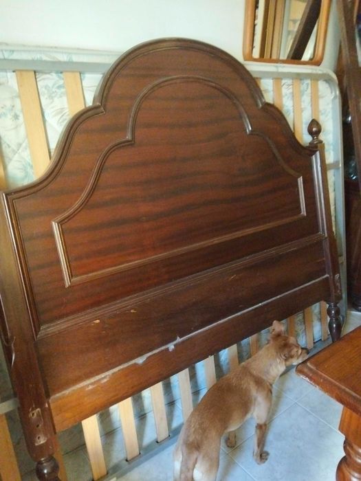 Cama de casal com colchão incluido