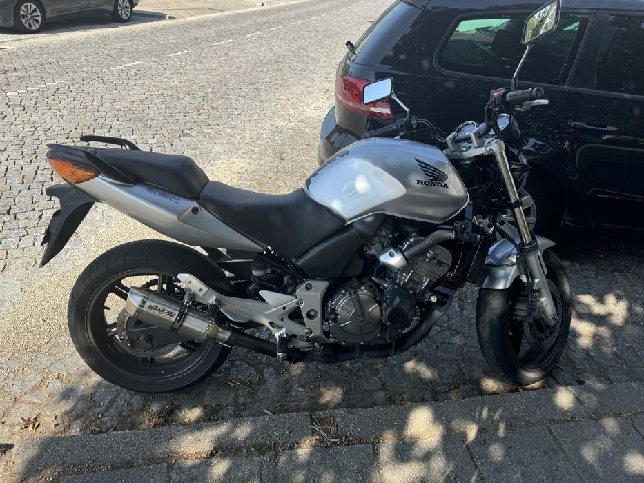 Cbf 600N (Naked) Bem estimada