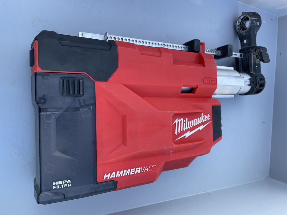 Milwaukee M12 UDEL Odsysacz do młotków M12 UDEL, rok 2023