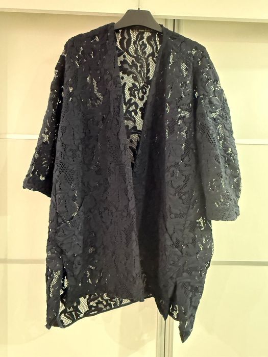Czarna koronkowa narzutka Zara krótki rękaw M