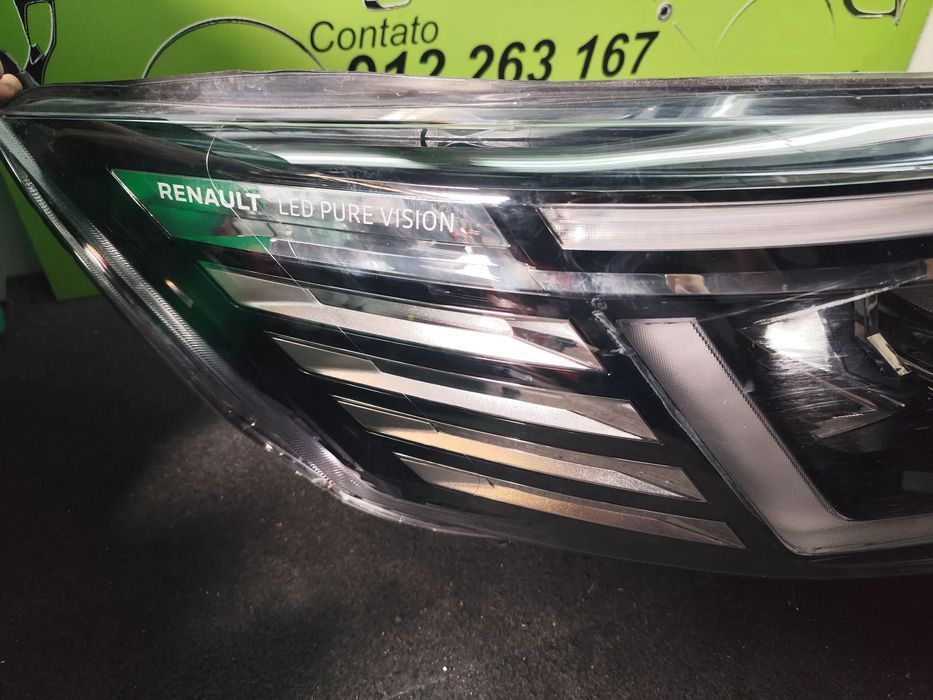 RENAULT TRAFIC III FAROL LED DIREITO - FF687