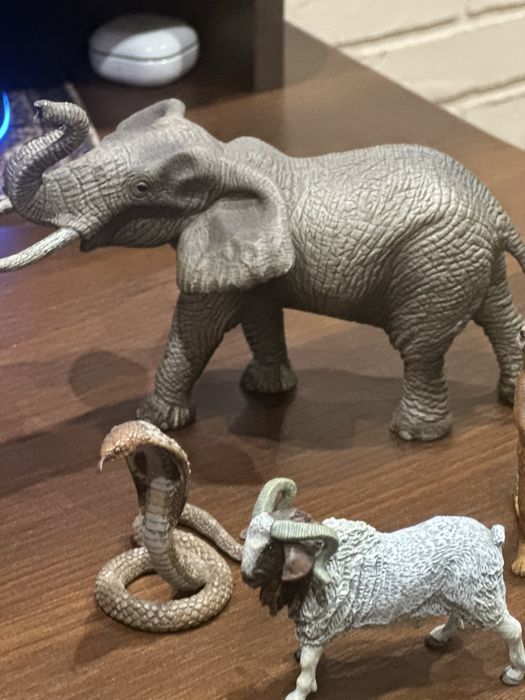 Фігурки schleich
