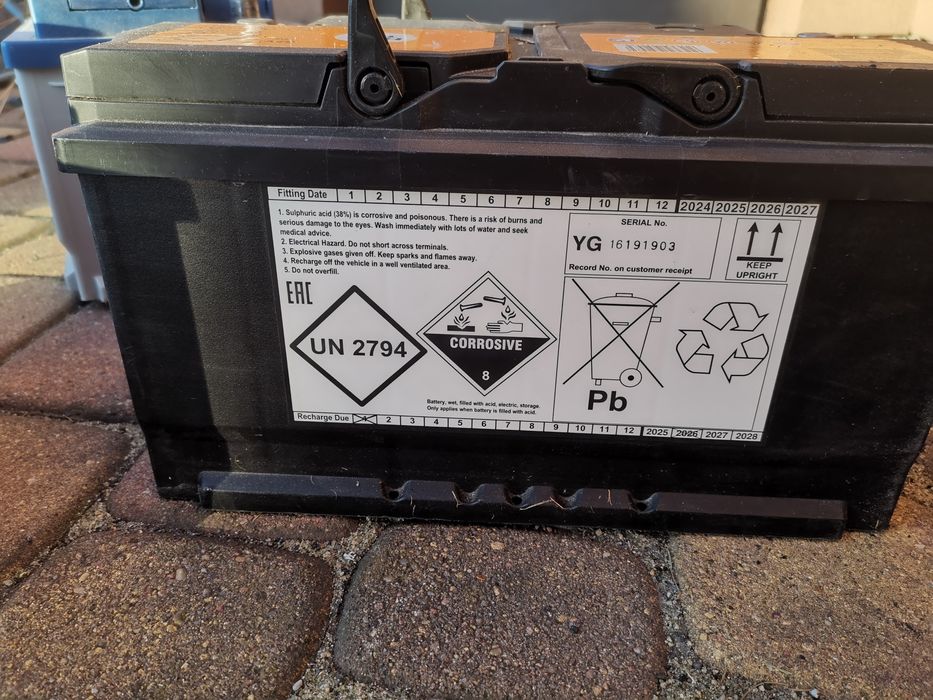 Akumulator12 V  80 AH 760 CCA  EN Halford