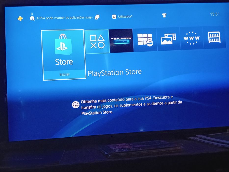 Ps4 slim 870gb  sem comando e com jogos