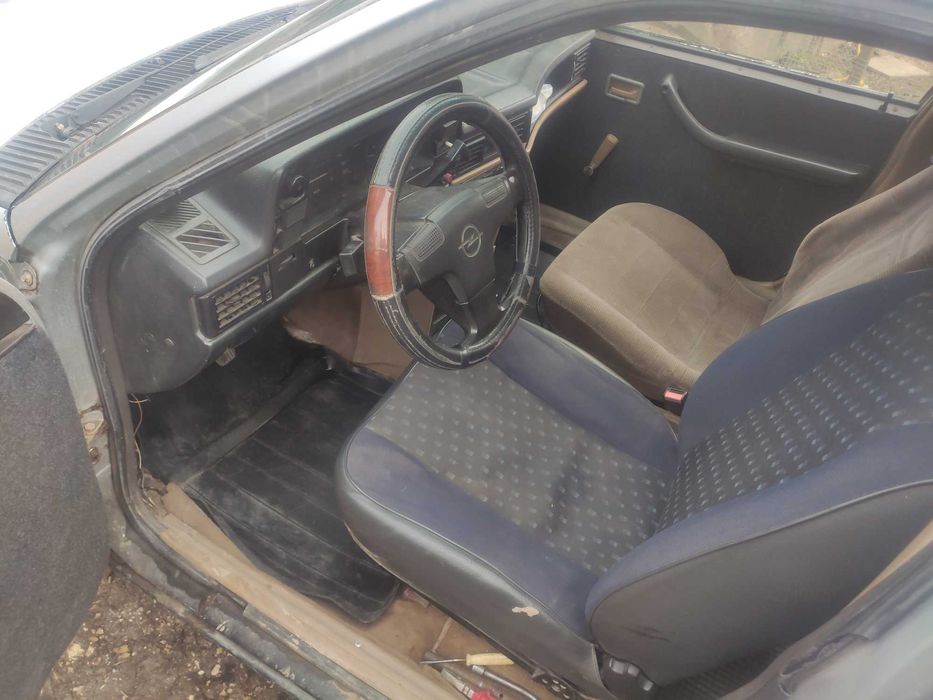 Продам Опель Кадет 1.3