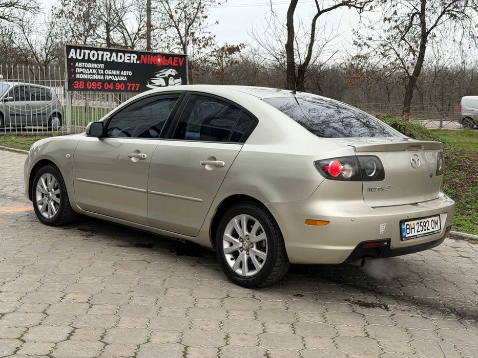 Продам Mazda 3 2008 рік рест 1.6 автомат газ- бензин 4-пок