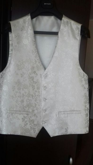 Piekny ręcznie robiony musznik i kamizelka ślubna ecru xl