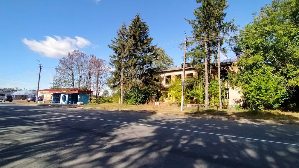 Продажа здания 420м2, 30 соток фасад, центр села