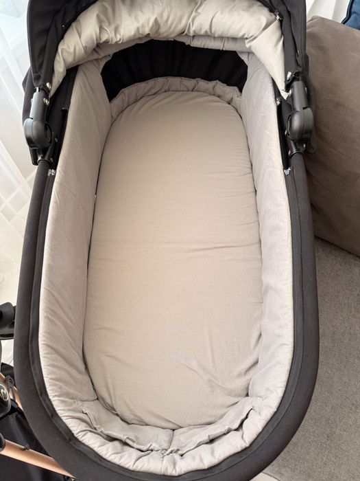 Коляска Roan Ivi 2в1