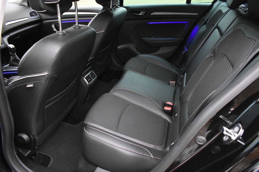 BEZWYPADKOWE Renault MEGANE 2017r BOSE Full LED Kamera Ambiente