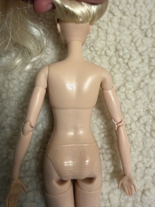 Лялька Барбі Міллі  шарнірна( з набору Barbie basics)
