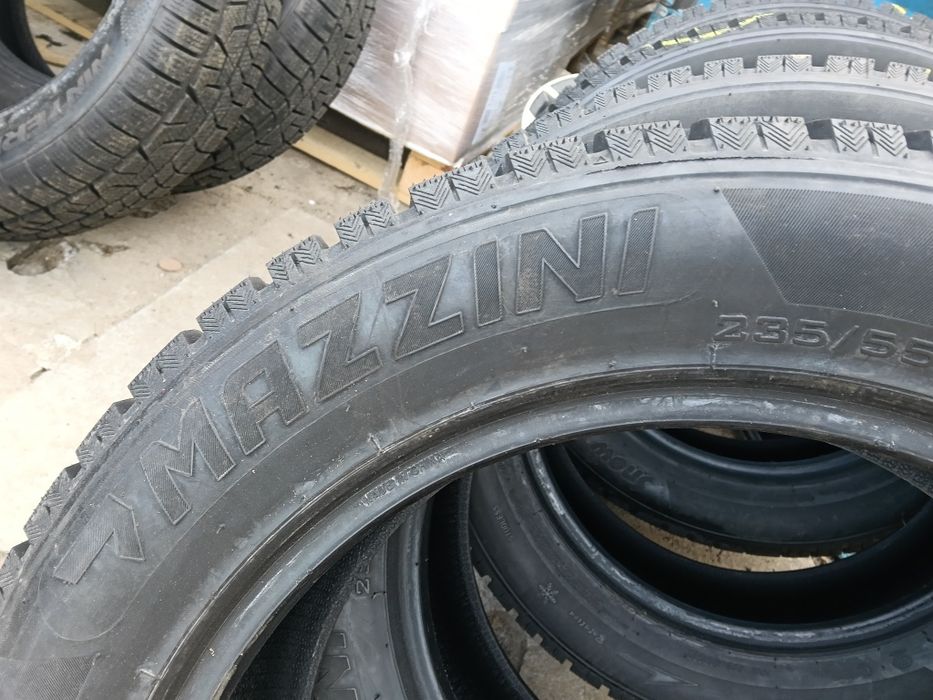 Nowe demo opony zimowe 235/55/18 Mazzini 4 sztuki 25r