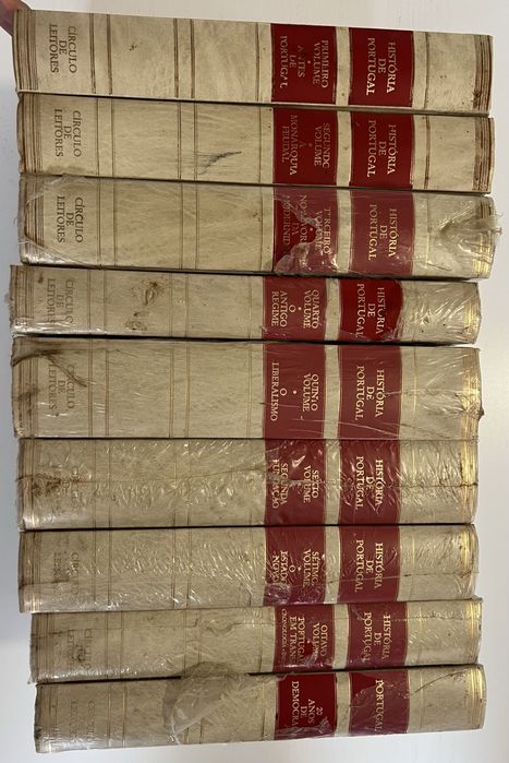 Livros e enciclopédias