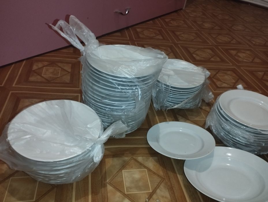 Тарелки новые белые и б/у