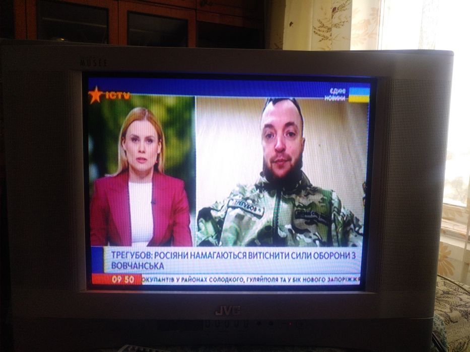 Телевизор JVC плоский экран
