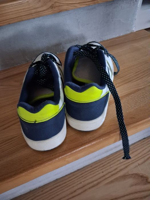 Buty sportowe chłopięce Reserved rozm.36