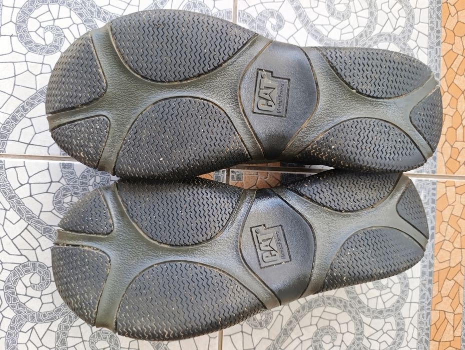 Cat 43-44p. Чоловічі трекінгові кросівки.
