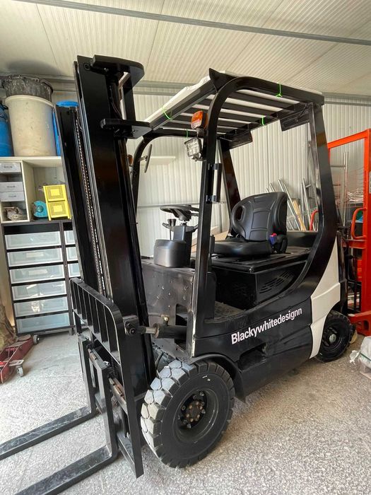 Empilhadora 4x4 Nova KYLIN | Bateria de Lítio | Deslocador Lateral | 60V