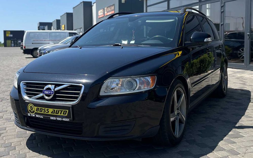 Volvo  V50  2010