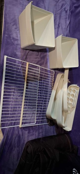 Продам полки и ящики холодильника Донбас 214