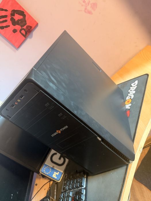 Komputer stacjonarny do gier i nauki