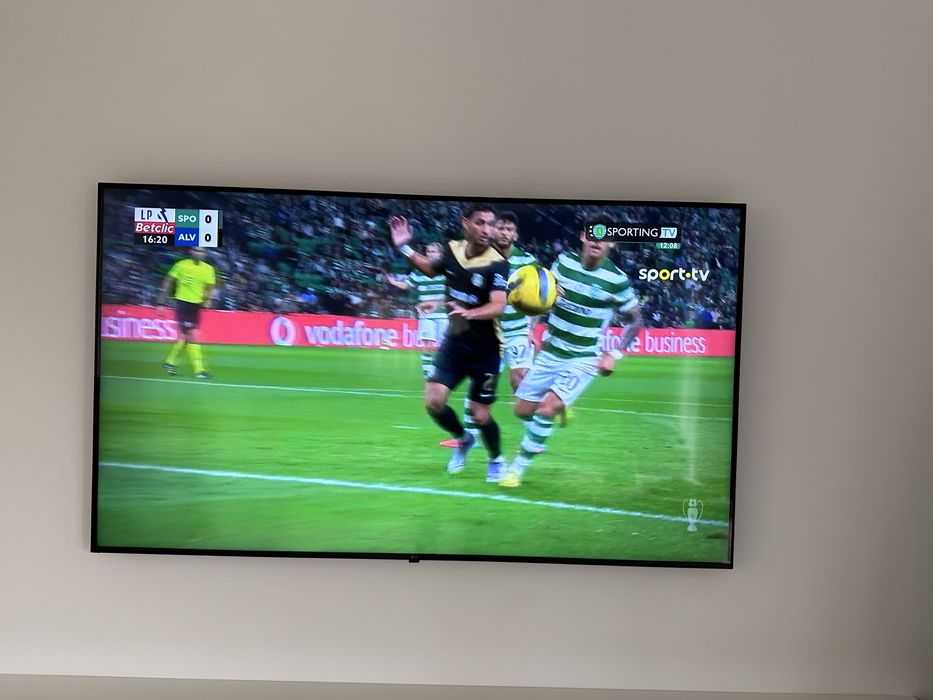 Smart TV LG UHD AI UA73 4K 2025 de 65 polegadas