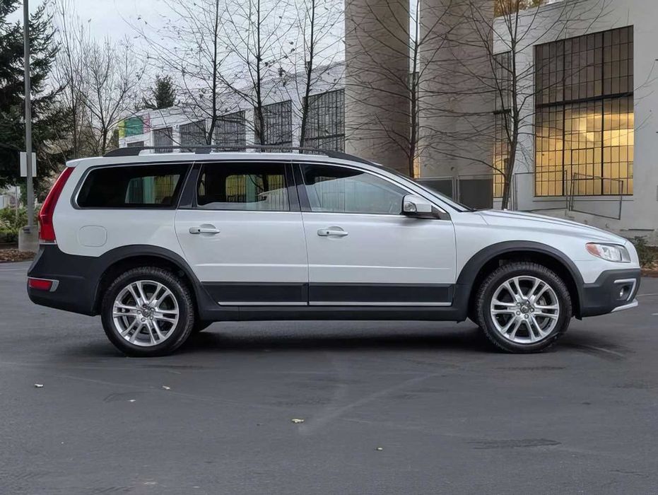 Volvo XC70      2016