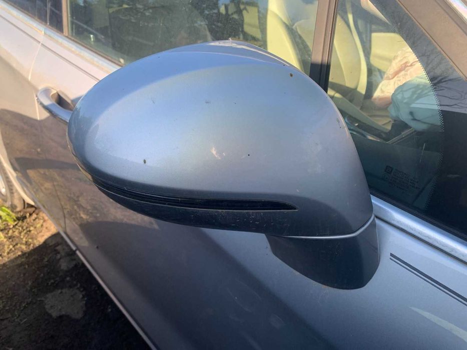 Двері Buick Envision