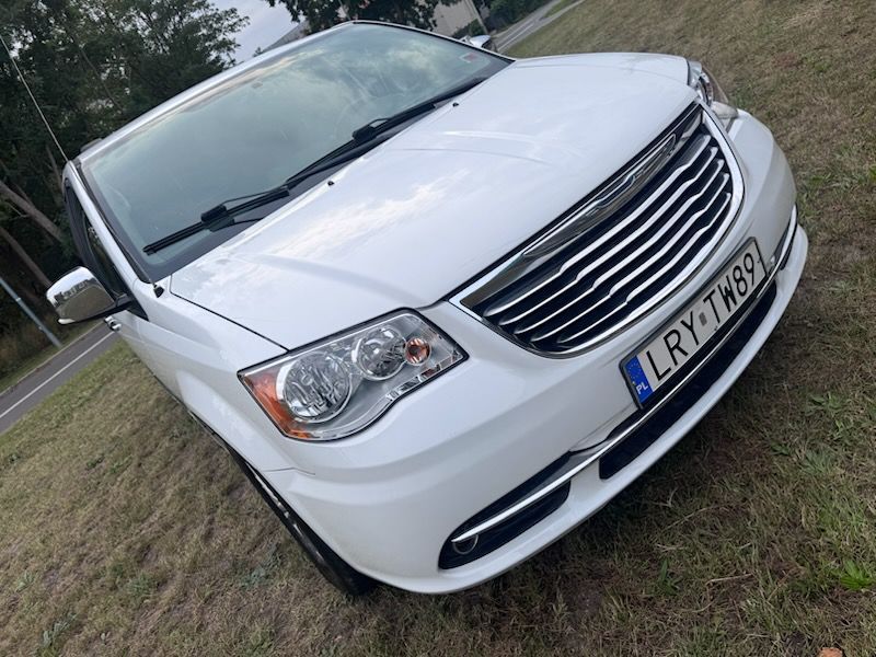 Chrysler Town & Country Pierwszy Właściciel Po Serwisie Zamienię na przyczepe Fendt