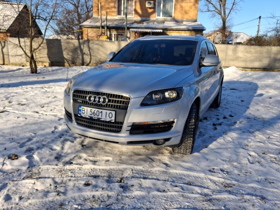 Продам Audi Q7 Quattro(без вкладень)