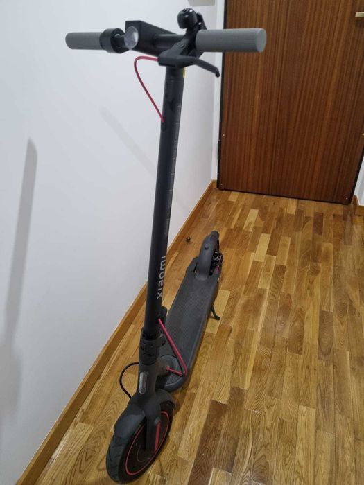 Vendo Trotinete XIAOMI 4 PRO NOVA