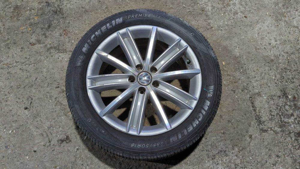 Дискі з шинами R18 235/50 з Volkswagen Tiguan 5N 2012