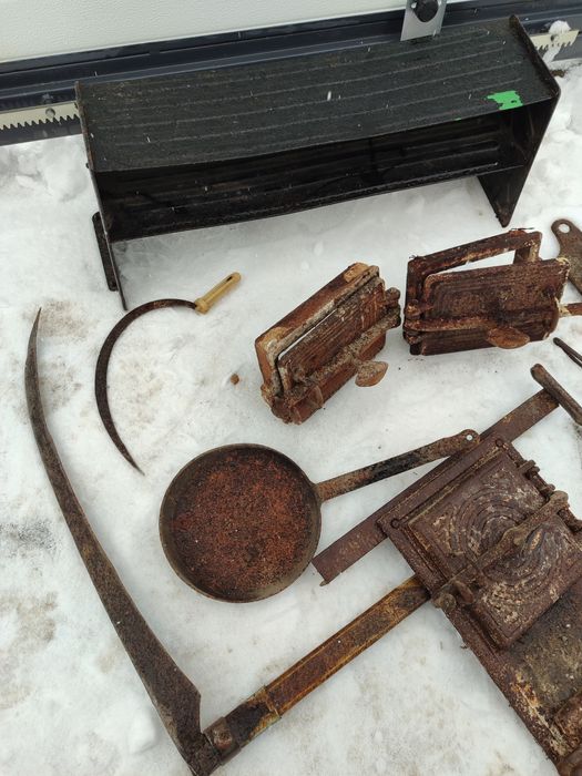 Старі чавунні вироби,топковв дверцята