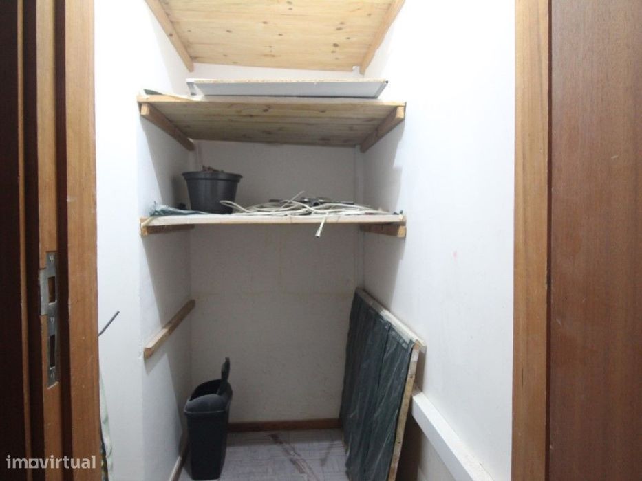 Apartamento T4 com Garagem em Coimbra