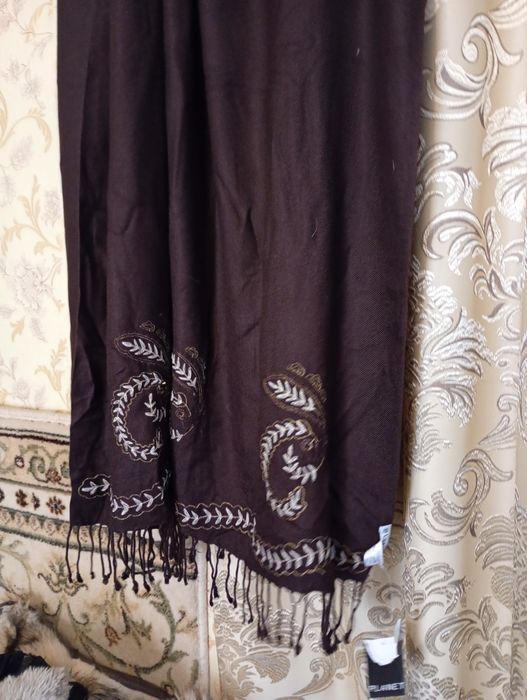 Новенький шарф від PLANET на подарунок