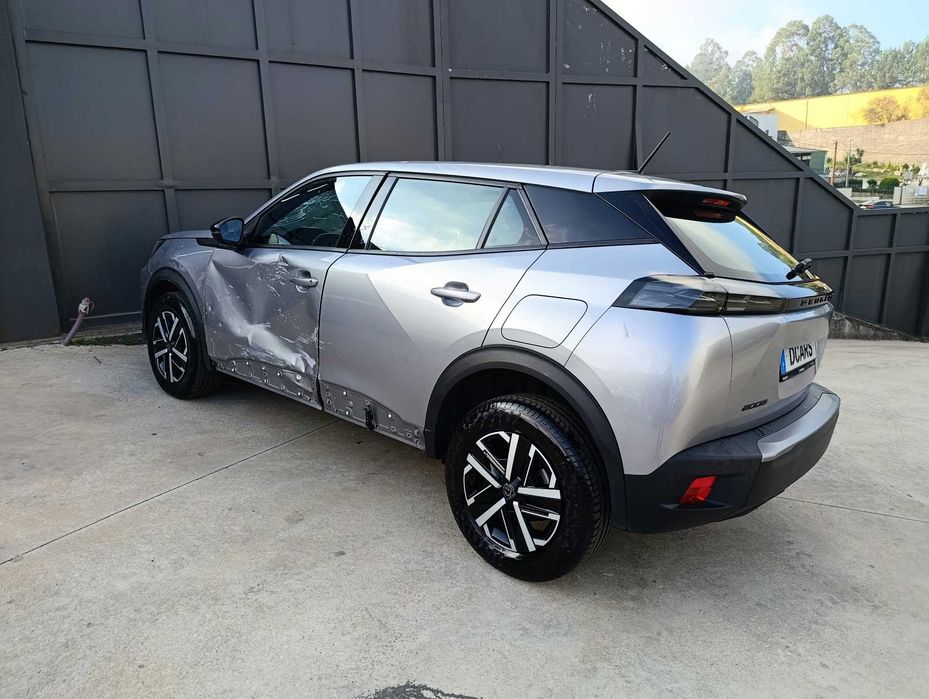 Peugeot 2008 1.5HDI Active EAT8