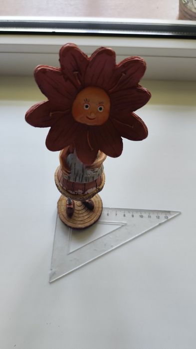 Статуетка фігурка "Квіткова дівчинка"