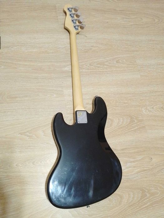 Бас гитара KRUZER