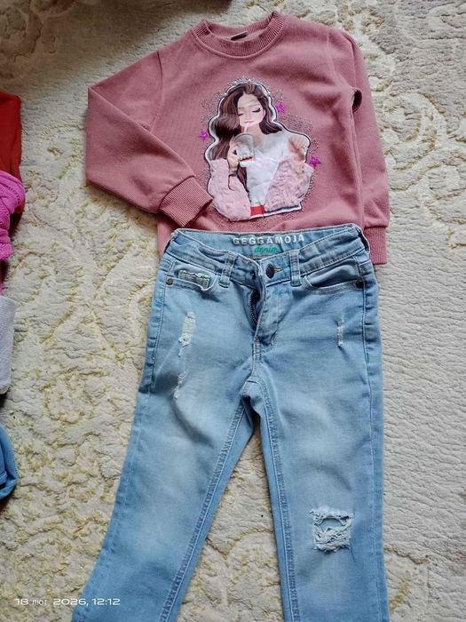 Дитячий одяг від 3 до 4 рочків.