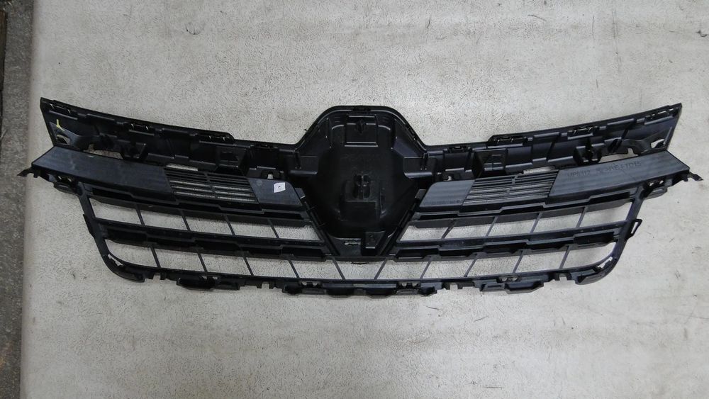 RENAULT EXPRESS ATRAPA GRILL 21-23r