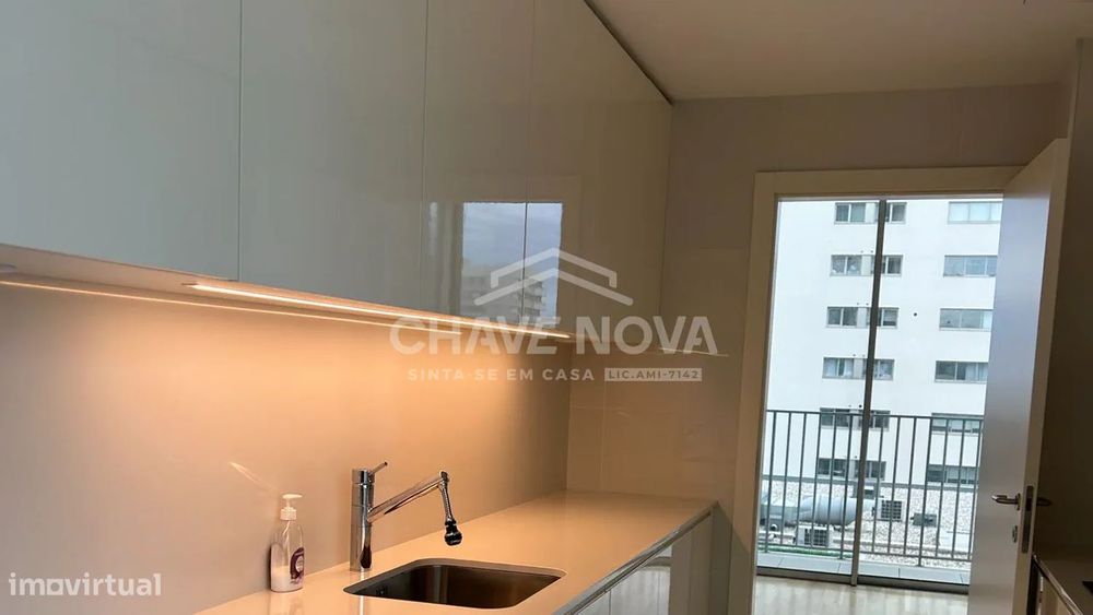 Arrendamento Apartamento T3 mobilado com vista Mar - Matosinhos Sul