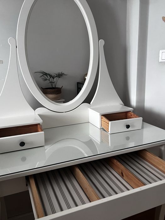 Toaletka Hemnes
