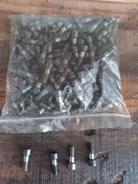 Acessórios para teares circulares.